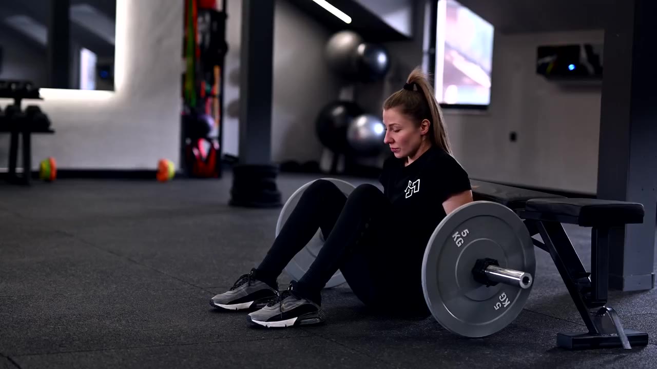 Barbell hip thrust demo